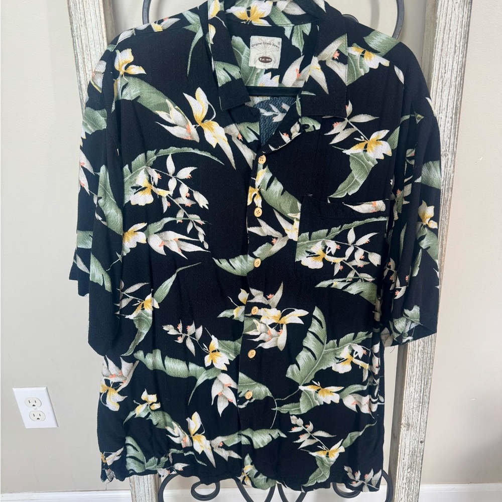 Original Island Sport Black Floral Men's Button Up Shirt Size Large- Tag Missing
